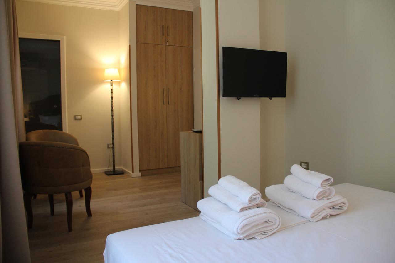 Hotel Hermes Tirana Zewnętrze zdjęcie