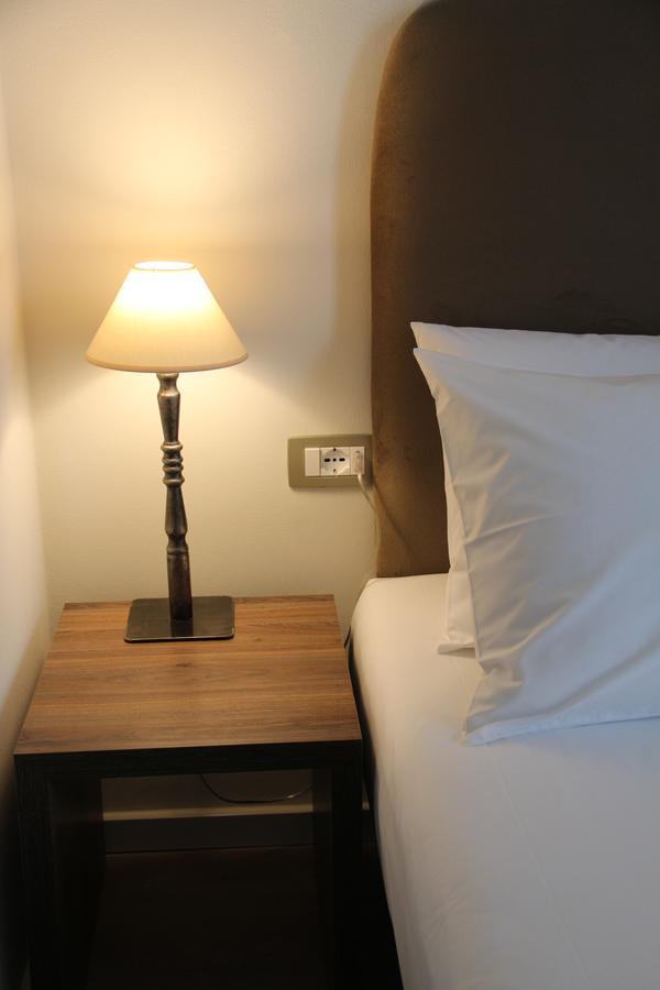 Hotel Hermes Tirana Zewnętrze zdjęcie