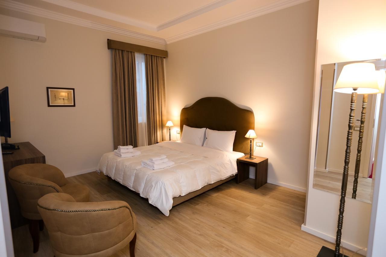 Hotel Hermes Tirana Zewnętrze zdjęcie