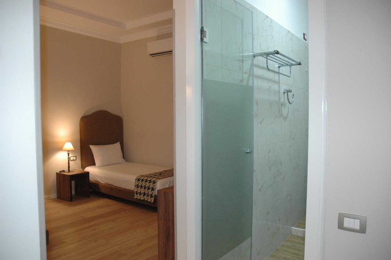 Hotel Hermes Tirana Zewnętrze zdjęcie