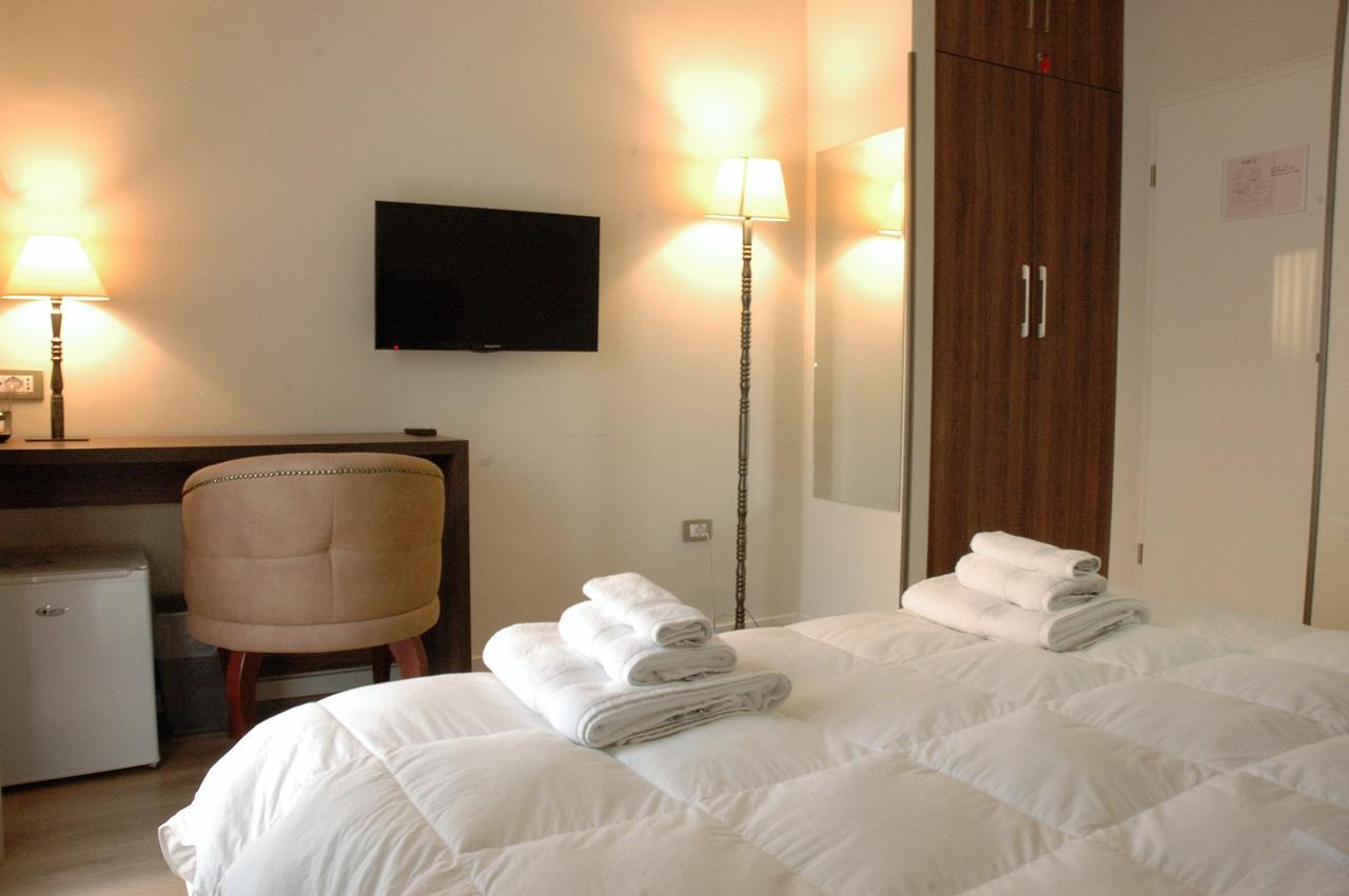 Hotel Hermes Tirana Zewnętrze zdjęcie